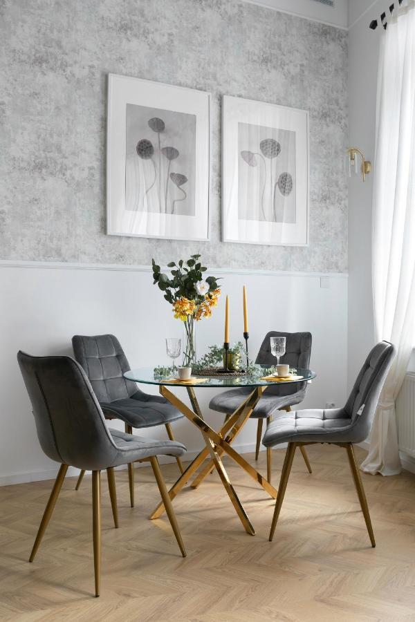 Modern For 4 Guests, Cracow Old Town Apartment